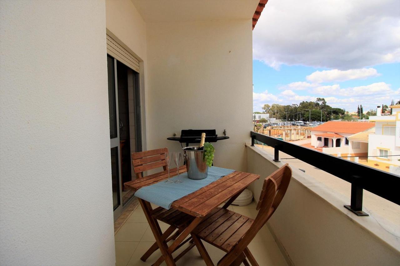 Portimao Classic With Pool By Homing Apartment Alvor Exterior photo